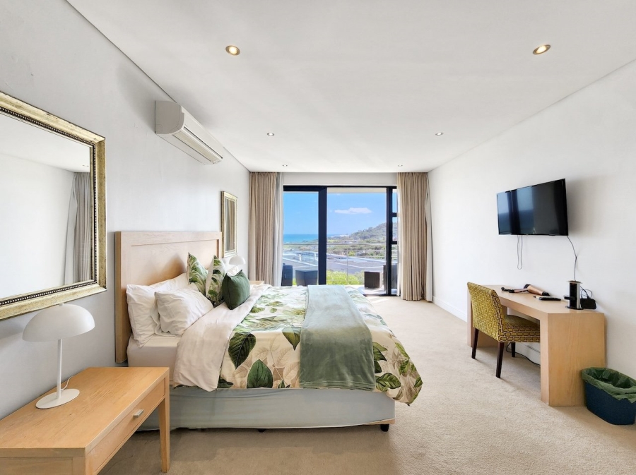 To Let 7 Bedroom Property for Rent in Camps Bay Western Cape